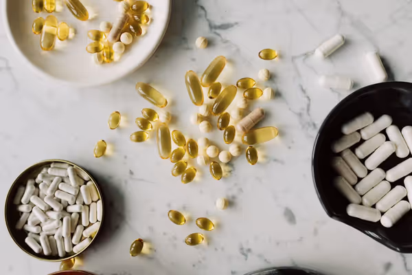 Vitamin D: Bedarf, Mangel-Anzeichen und die besten Quellen